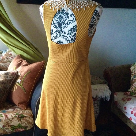 Free People Dress Golden Yellow w/ lace collar 4 - Picture 13 of 13